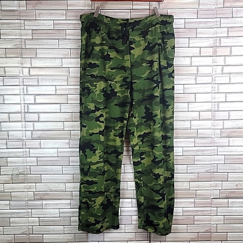 Northcrest Men's camo print pajama pants Size L